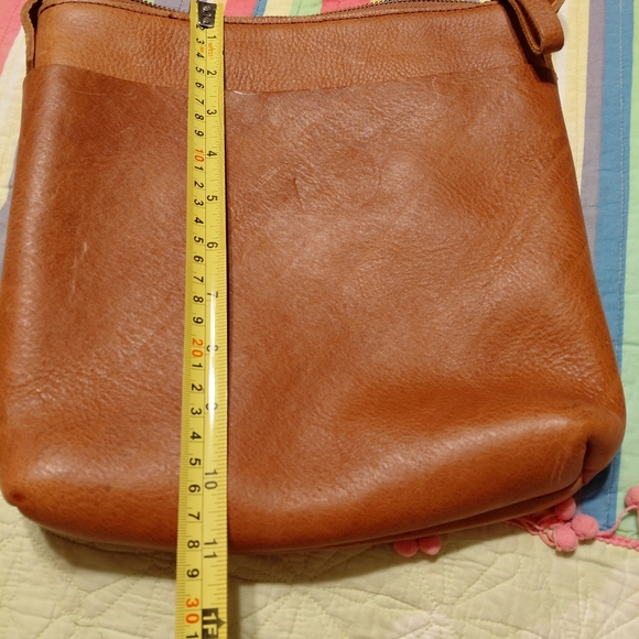 LIFETIME LEATHER CROSSBODY BAG new - Picture 8 of 9